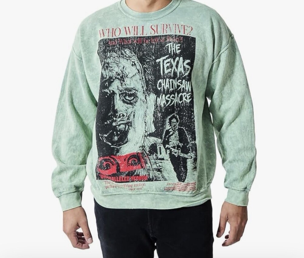 Texas Chainsaw Massacre Sweatshirt / Adult Large / Brand New